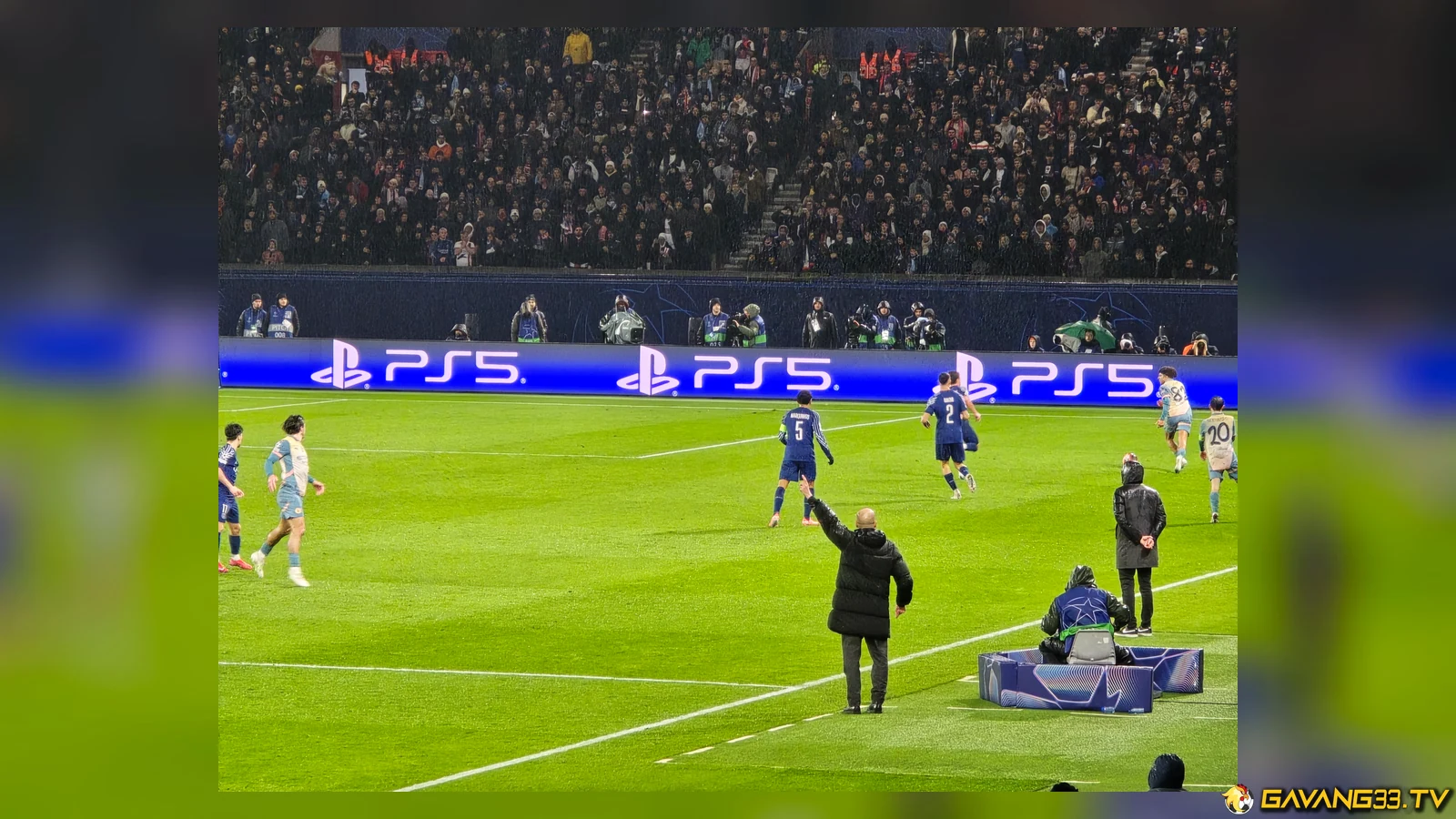 Paris Saint-Germain tổ chức tấn công trong ảnh tư liệu trước trận