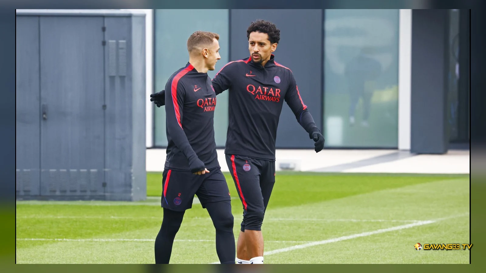 Cầu thủ PSG trong buổi tập tại Paris trước trận đấu